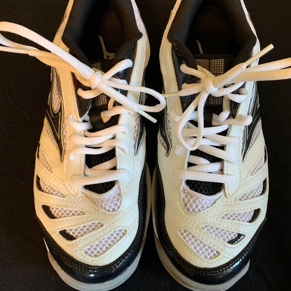 Mizuno Wave Rally 5 Women’s Volleyball shoes